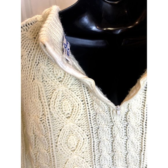 1970s Vintage Andrew St. John Cable Knit Sweater - Picture 3 of 11